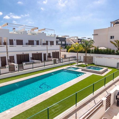 Bahia Homes Torrevieja Bagian luar foto