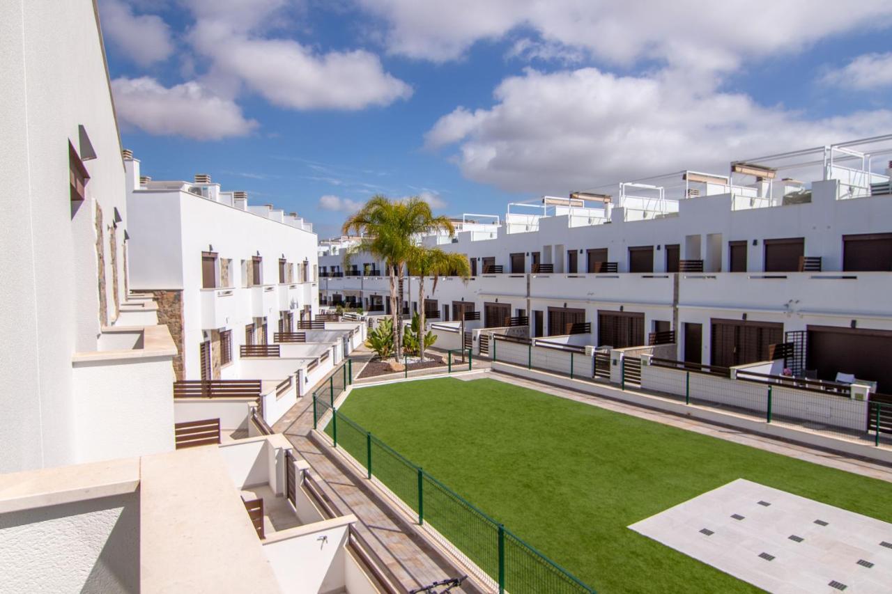 Bahia Homes Torrevieja Bagian luar foto